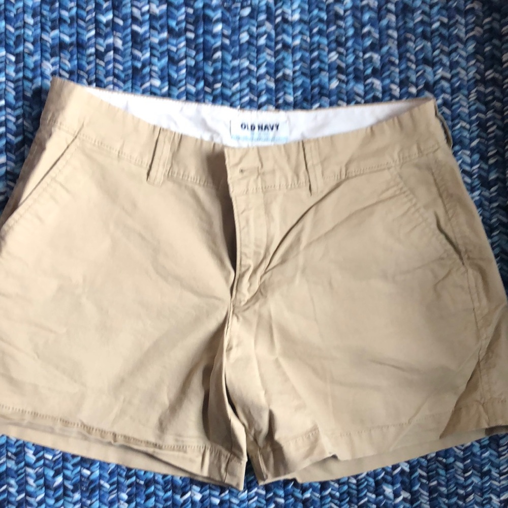 Old Navy khaki shorts